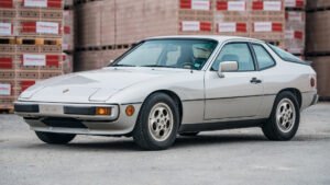 924